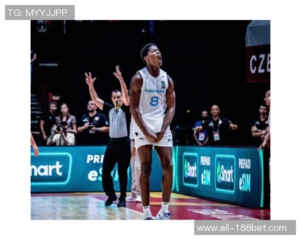 埃奇库姆闪耀赛场展现实力成新秀最佳球员引发热议 埃奇库姆闪耀赛场展现实力成新秀最佳球员引发热议