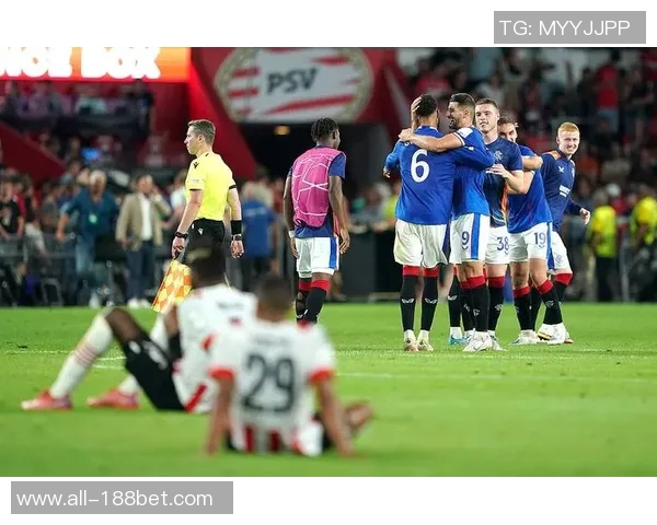 沙尔克04逆转绝杀帕德博恩成功反超升至德乙榜首准备冲击德甲 沙尔克04逆转绝杀帕德博恩成功反超升至德乙榜首准备冲击德甲